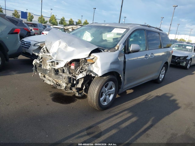 5TDKK3DC0GS745394 Toyota Sienna Le 8 Passenger