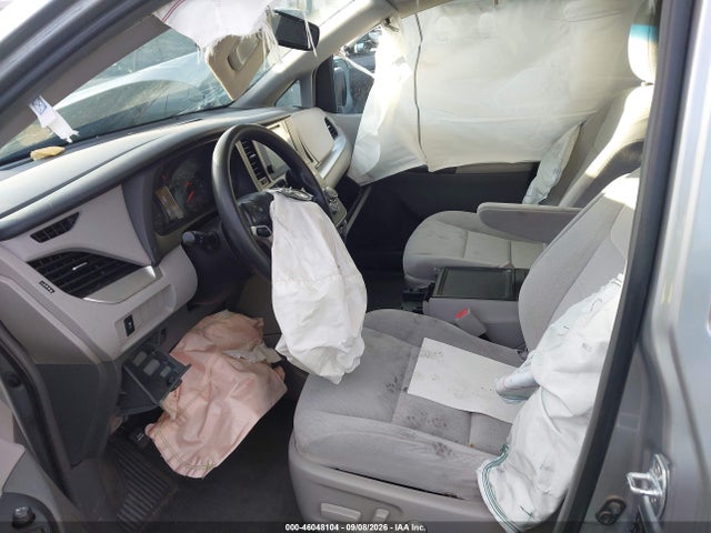 5TDKK3DC0GS745394 Toyota Sienna Le 8 Passenger