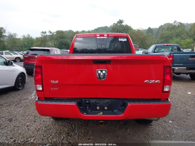 46048108 :رقم المزاد ، 1C6RR7FG5JS264323 vin ، 2018 Ram 1500 Express  4x4 6'4 Box مزاد بيع
