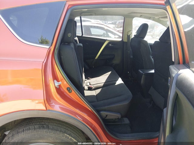 2015 Toyota Rav4 Xle მანქანა იყიდება აუქციონზე, vin: 2T3WFREV0FW179677, აუქციონის ნომერი: 46048202