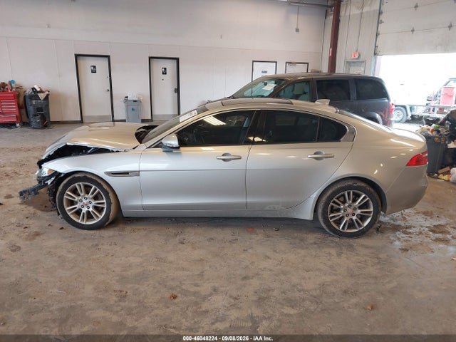 2018 Jaguar Xe 25t Premium მანქანა იყიდება აუქციონზე, vin: SAJAJ4FX2JCP24853, აუქციონის ნომერი: 46048224
