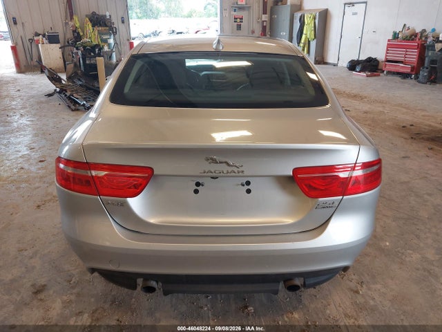 2018 Jaguar Xe 25t Premium მანქანა იყიდება აუქციონზე, vin: SAJAJ4FX2JCP24853, აუქციონის ნომერი: 46048224