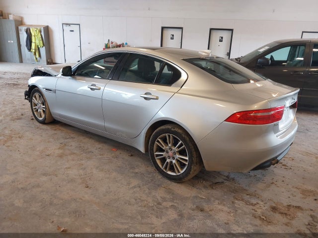 2018 Jaguar Xe 25t Premium მანქანა იყიდება აუქციონზე, vin: SAJAJ4FX2JCP24853, აუქციონის ნომერი: 46048224