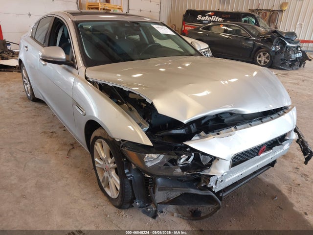 2018 Jaguar Xe 25t Premium მანქანა იყიდება აუქციონზე, vin: SAJAJ4FX2JCP24853, აუქციონის ნომერი: 46048224