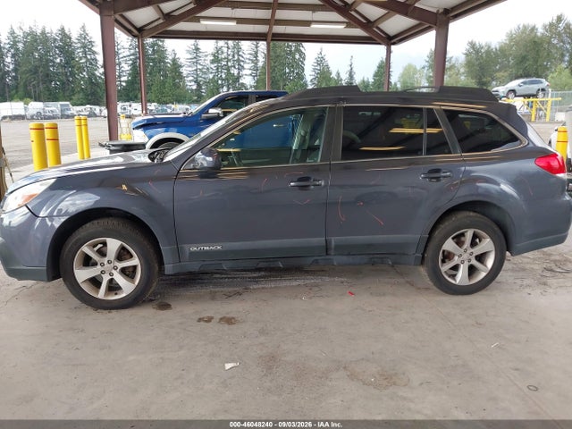 4S4BRBDC4E3293563 Subaru Outback 2.5i Premium