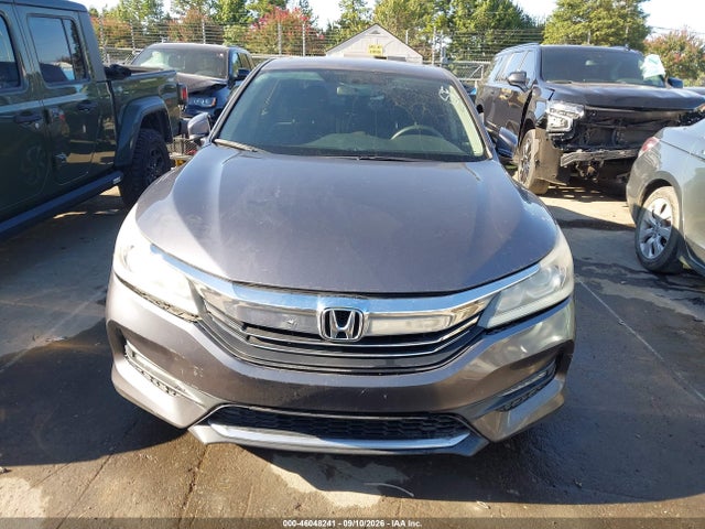 46048241 :رقم المزاد ، 1HGCR2F75HA192106 vin ، 2017 Honda Accord Ex مزاد بيع