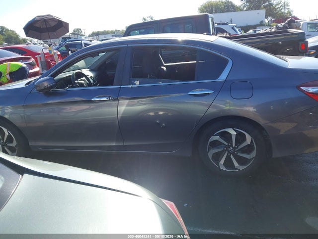 46048241 :رقم المزاد ، 1HGCR2F75HA192106 vin ، 2017 Honda Accord Ex مزاد بيع