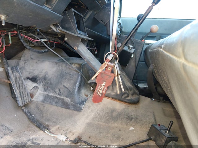 46048264 :رقم المزاد ، 1GBM7H1J5SJ100826 vin ، 1995 Chevrolet Kodiak C7h042 مزاد بيع