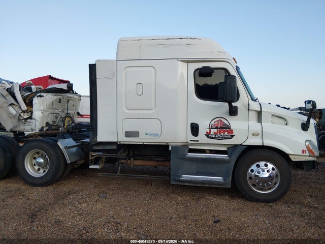 2016 Freightliner Cascadia 113 მანქანა იყიდება აუქციონზე, vin: 3AKJGHDV9GSGV2970, აუქციონის ნომერი: 46048273