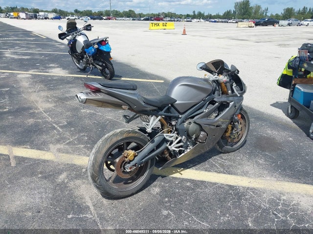 46048311 :رقم المزاد ، SMTD00NS97J293379 vin ، 2007 Triumph Motorcycle Daytona 675 مزاد بيع