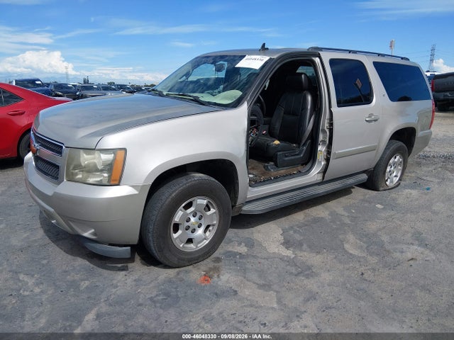 46048330 :رقم المزاد ، 1GNFC16J07J346035 vin ، 2007 Chevrolet Suburban 1500 Lt مزاد بيع