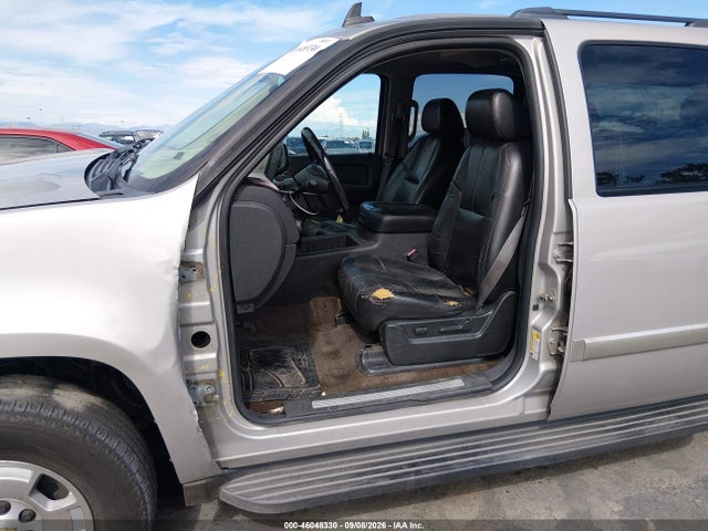 46048330 :رقم المزاد ، 1GNFC16J07J346035 vin ، 2007 Chevrolet Suburban 1500 Lt مزاد بيع