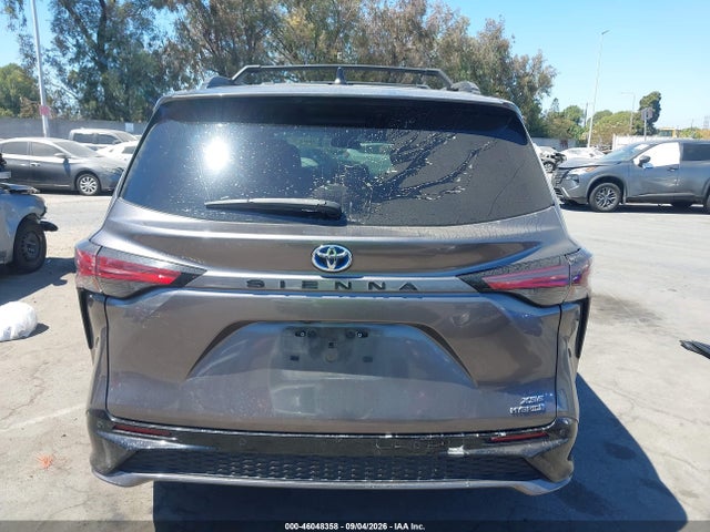 5TDDRKECXMS054723 Toyota Sienna Xse