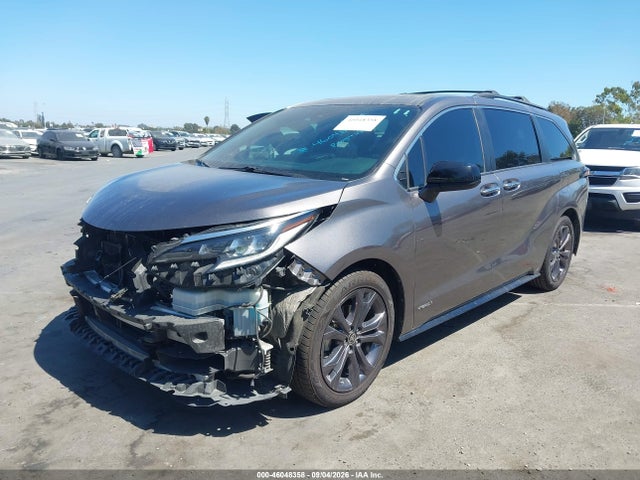 5TDDRKECXMS054723 Toyota Sienna Xse