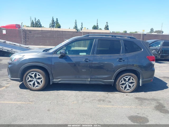 2019 Subaru Forester Premium მანქანა იყიდება აუქციონზე, vin: JF2SKAGC6KH586556, აუქციონის ნომერი: 46048397