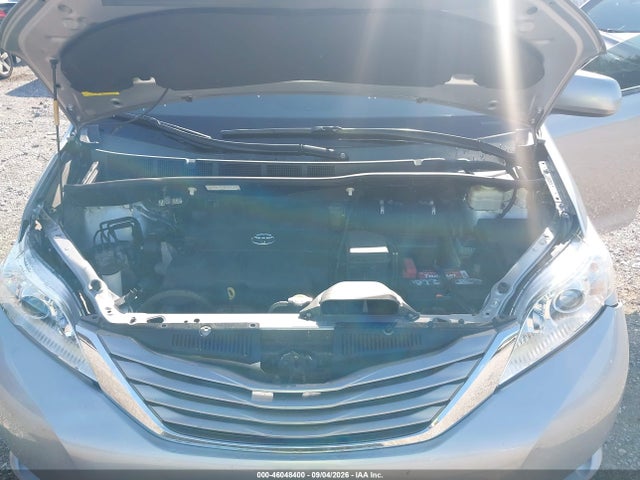 Продажа на аукционе авто 2015 Toyota Sienna Xle Premium 8 Passenger, vin: 5TDYK3DC3FS649266, номер лота: 46048400