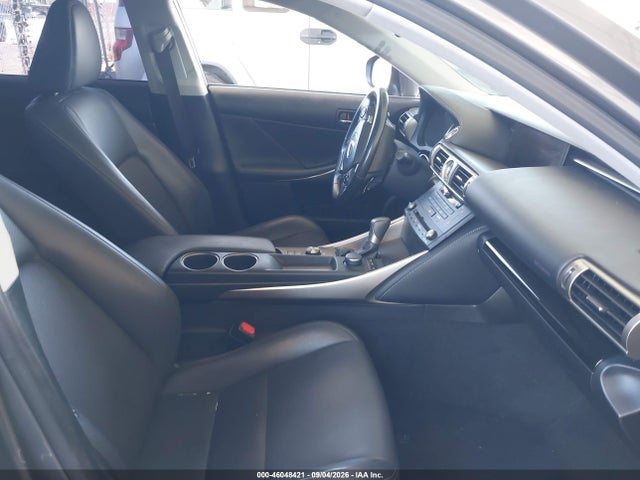 JTHBA1D22G5025131 Lexus IS 200T