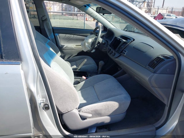 46048441 :رقم المزاد ، 4T1BE32KX4U847550 vin ، 2004 Toyota Camry Le مزاد بيع