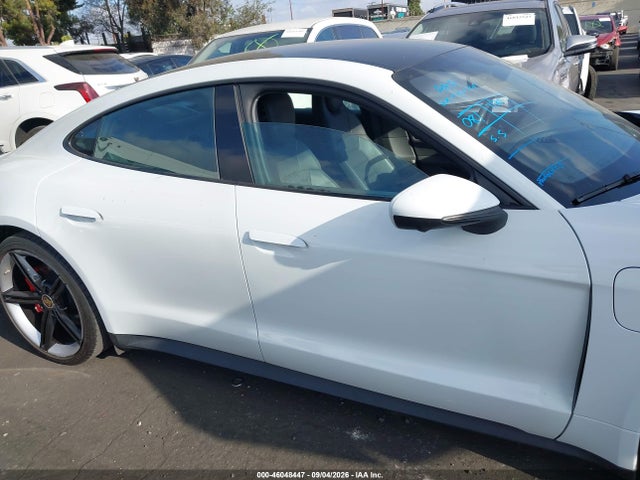 46048447 :رقم المزاد ، WP0AA2Y1XNSA16781 vin ، 2022 Porsche Taycan مزاد بيع