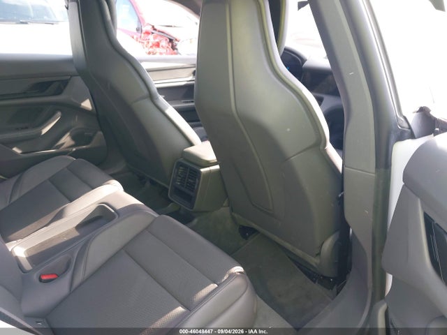 46048447 :رقم المزاد ، WP0AA2Y1XNSA16781 vin ، 2022 Porsche Taycan مزاد بيع