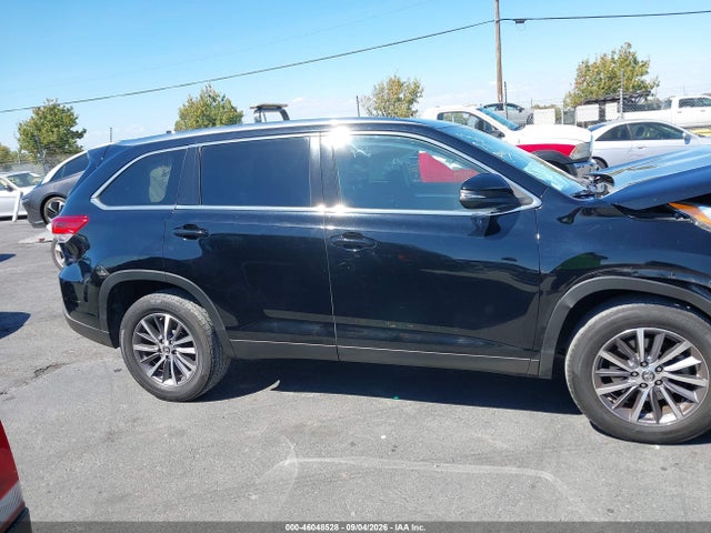 Toyota Highlander Xle 2019 5TDKZRFH0KS560522 Image 13