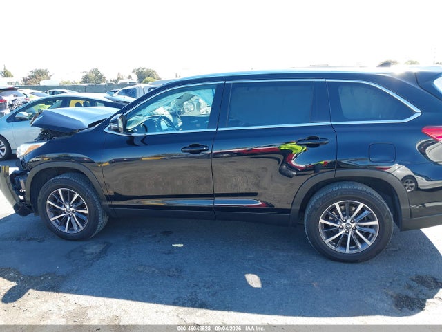 5TDKZRFH0KS560522 Toyota Highlander Xle