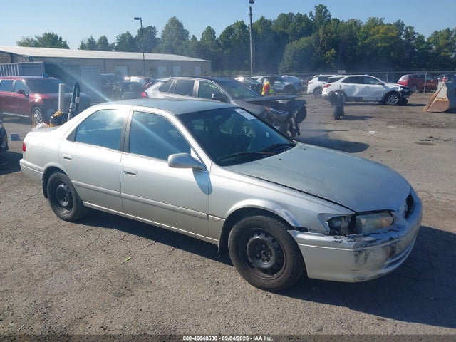 Продажа на аукционе авто 2000 Toyota Camry Le, vin: JT2BG28K5Y0431329, номер лота: 46048530