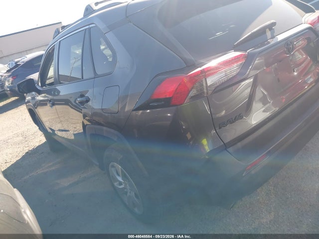 Toyota RAV4 LE 2021 2T3H1RFV2MC165199 Image 3