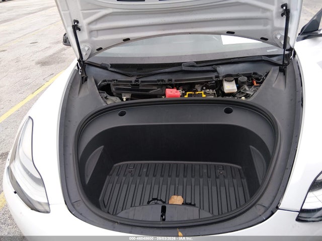 46048600 :رقم المزاد ، 5YJ3E1EA7MF852116 vin ، 2021 Tesla Model 3 Standard Range Plus Rear-wheel Drive مزاد بيع