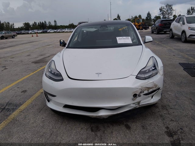 46048600 :رقم المزاد ، 5YJ3E1EA7MF852116 vin ، 2021 Tesla Model 3 Standard Range Plus Rear-wheel Drive مزاد بيع