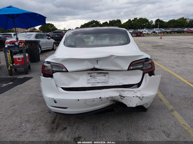 46048600 :رقم المزاد ، 5YJ3E1EA7MF852116 vin ، 2021 Tesla Model 3 Standard Range Plus Rear-wheel Drive مزاد بيع