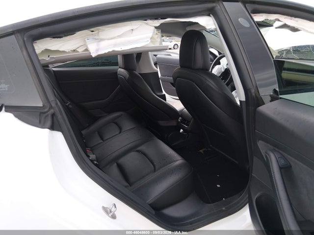 46048600 :رقم المزاد ، 5YJ3E1EA7MF852116 vin ، 2021 Tesla Model 3 Standard Range Plus Rear-wheel Drive مزاد بيع