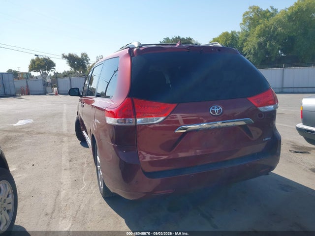 Aukcja sprzedaży 2011 Toyota Sienna Ltd, vin: 5TDYK3DC5BS113624, numer aukcji: 46048670