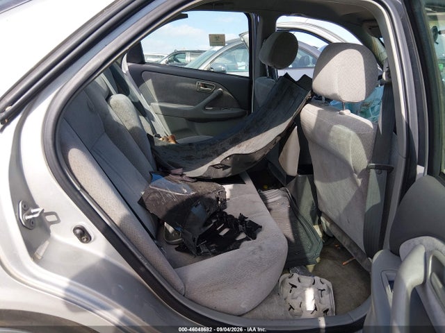 46048682 :رقم المزاد ، 4T1BG22K6YU002852 vin ، 2000 Toyota Camry Le مزاد بيع