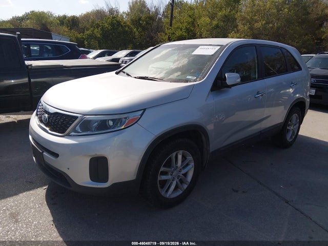 KIA SORENTO LX 2014 5XYKT3A68EG520260 Image 2