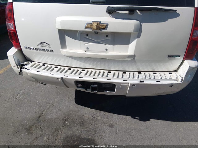 2010 Chevrolet Suburban 1500 Ltz მანქანა იყიდება აუქციონზე, vin: 1GNUKKE37AR275279, აუქციონის ნომერი: 46048759