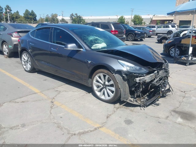 2018 Tesla Model 3 Long Range/mid Range მანქანა იყიდება აუქციონზე, vin: 5YJ3E1EA6JF163163, აუქციონის ნომერი: 46048823