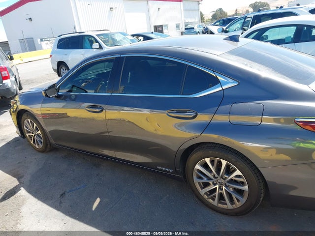 Lexus ES 300H 2022 58ACA1C18NU022076 Image 14