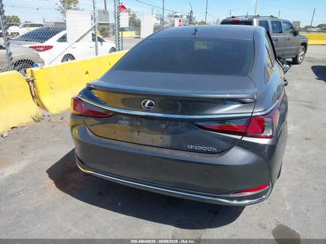 Lexus ES 300H 2022 58ACA1C18NU022076 Image 16