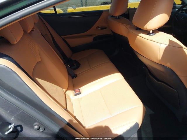 Lexus ES 300H 2022 58ACA1C18NU022076 Image 8