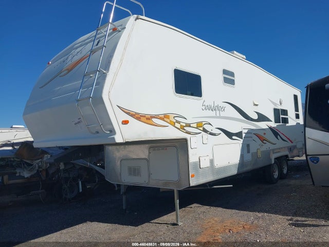 2006 Forest River Sandpiper Toyhauler Travel Trailer მანქანა იყიდება აუქციონზე, vin: 4X4FSAH256C018446, აუქციონის ნომერი: 46048831