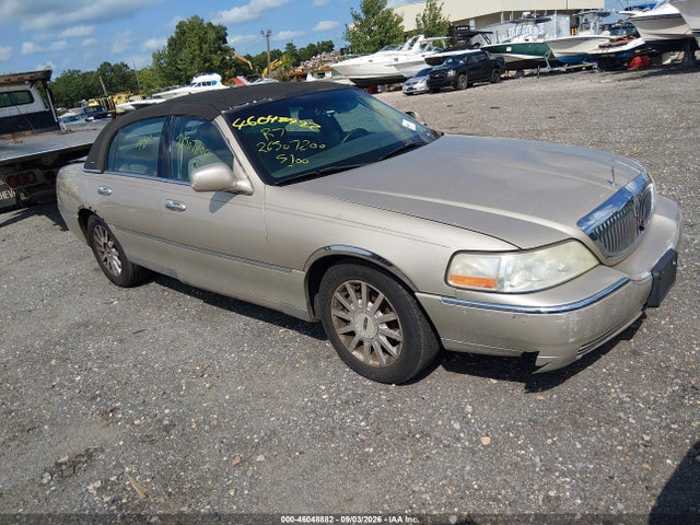 46048882 :رقم المزاد ، 1LNHM81W66Y632659 vin ، 2006 Lincoln Town Car Signature مزاد بيع