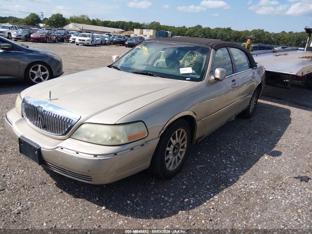 46048882 :رقم المزاد ، 1LNHM81W66Y632659 vin ، 2006 Lincoln Town Car Signature مزاد بيع