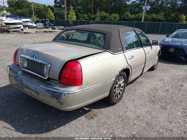 46048882 :رقم المزاد ، 1LNHM81W66Y632659 vin ، 2006 Lincoln Town Car Signature مزاد بيع