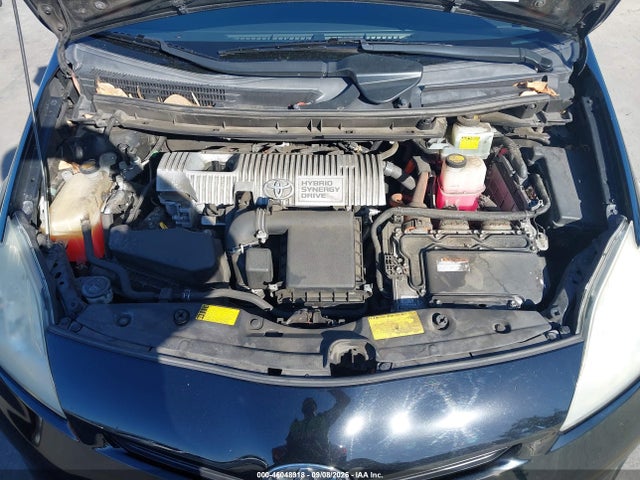 Toyota Prius Three 2014 JTDKN3DU5E1738497 Image 10