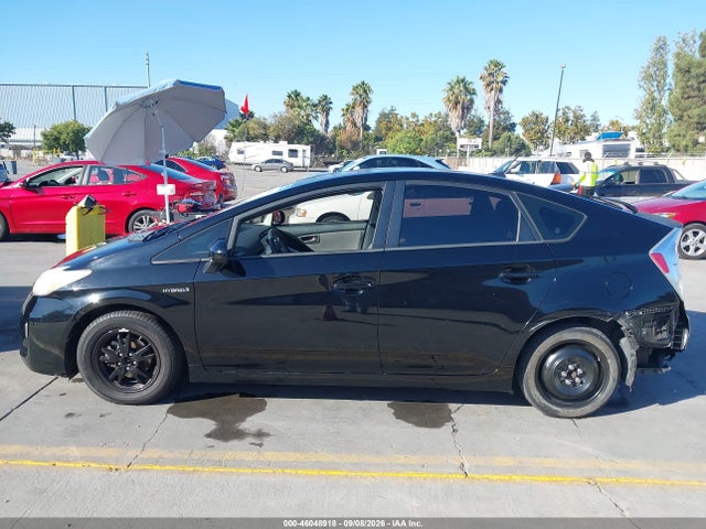 Toyota Prius Three 2014 JTDKN3DU5E1738497 Image 14
