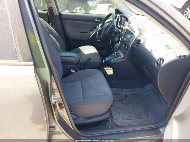 46048960 :رقم المزاد ، 2T1KR32EX4C260037 vin ، 2004 Toyota Matrix Xr مزاد بيع
