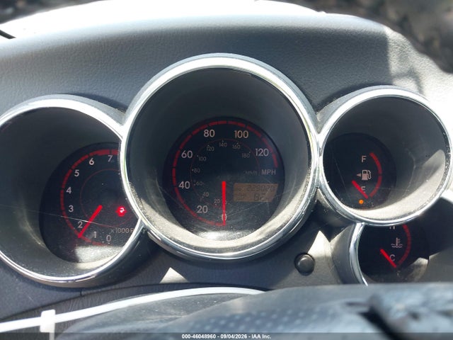 46048960 :رقم المزاد ، 2T1KR32EX4C260037 vin ، 2004 Toyota Matrix Xr مزاد بيع