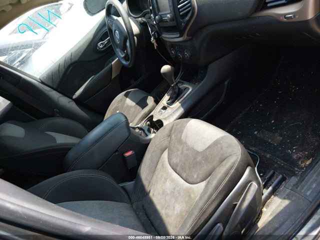1C4PJLCB9JD566873 Jeep Cherokee Latitude Fwd