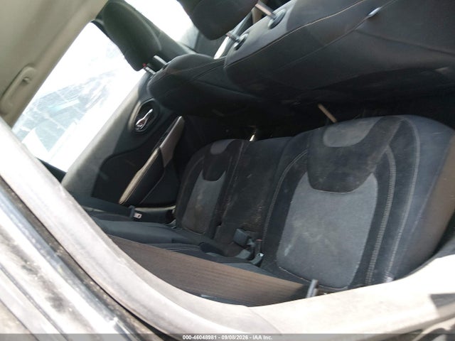 1C4PJLCB9JD566873 Jeep Cherokee Latitude Fwd